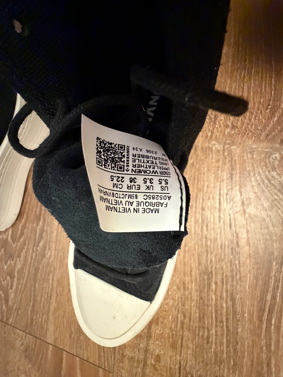 Converse patike na platformu
