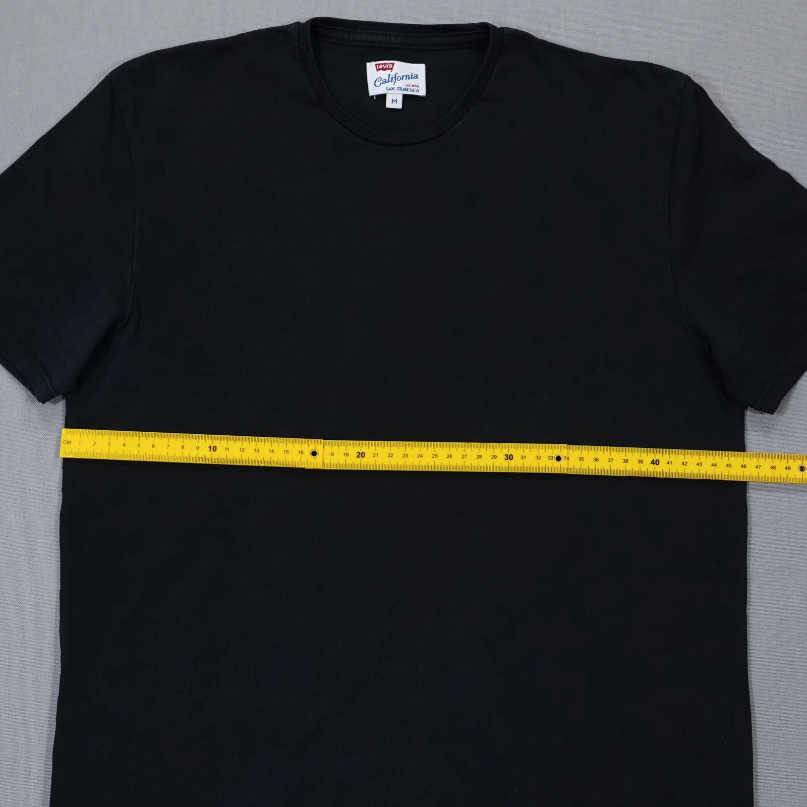 Levi’s California crna majica – M