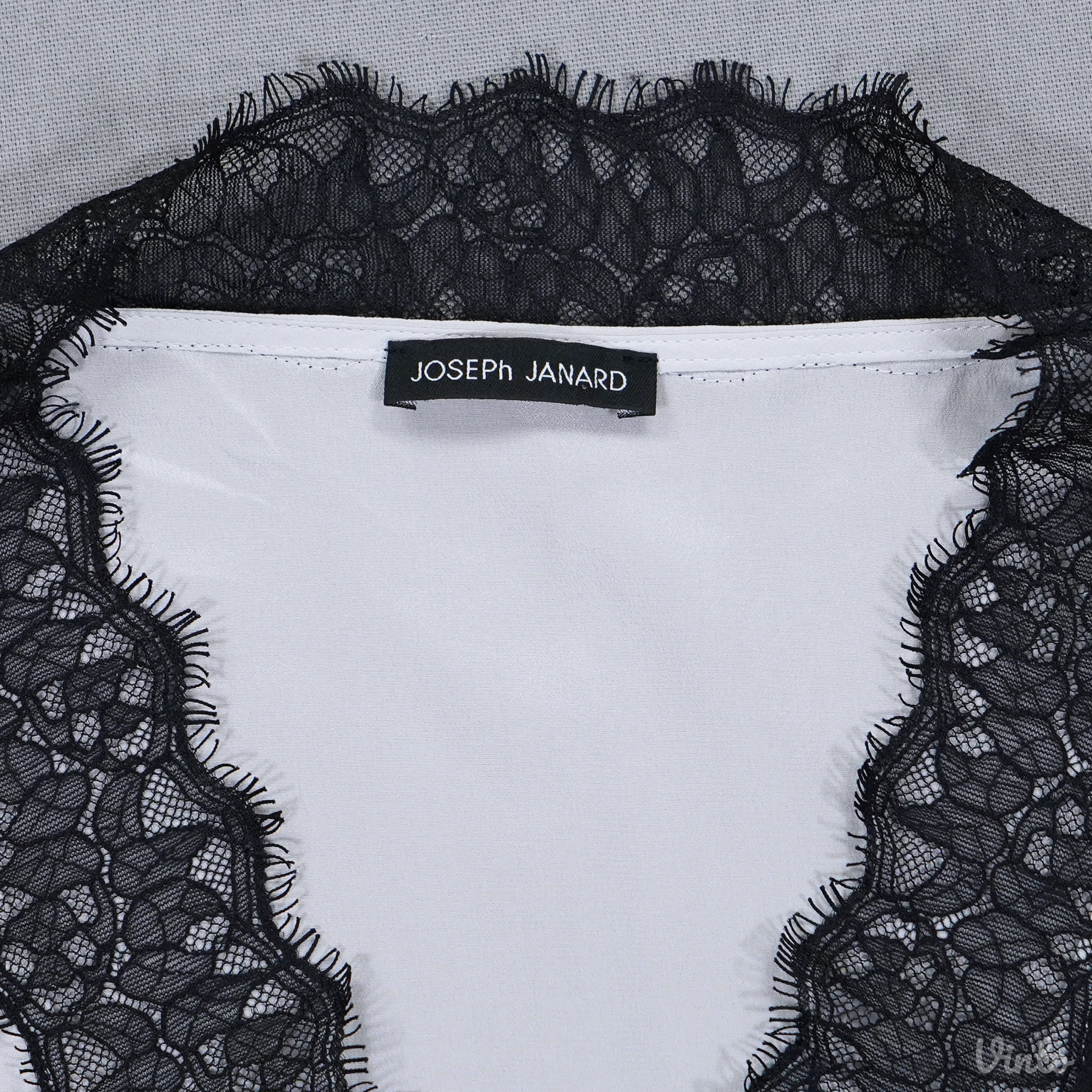 Joseph Janard bež bluza sa crnom čipkom, L/XL