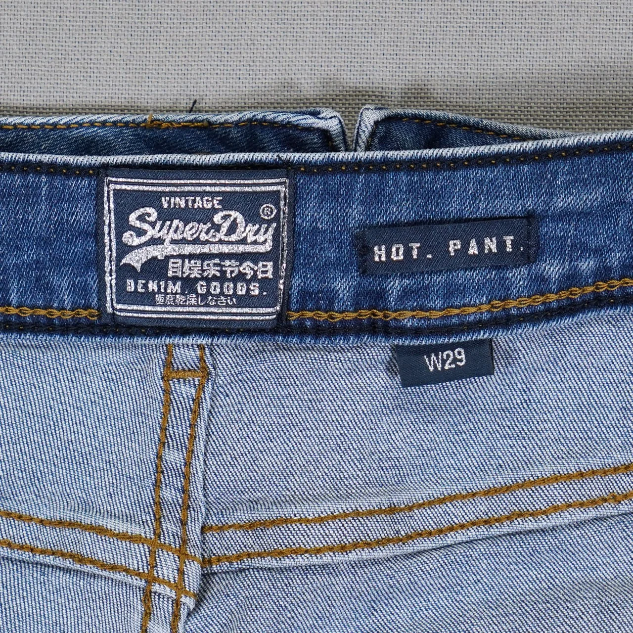 SUPERDRY teksas šorts sa belom čipkom – W29