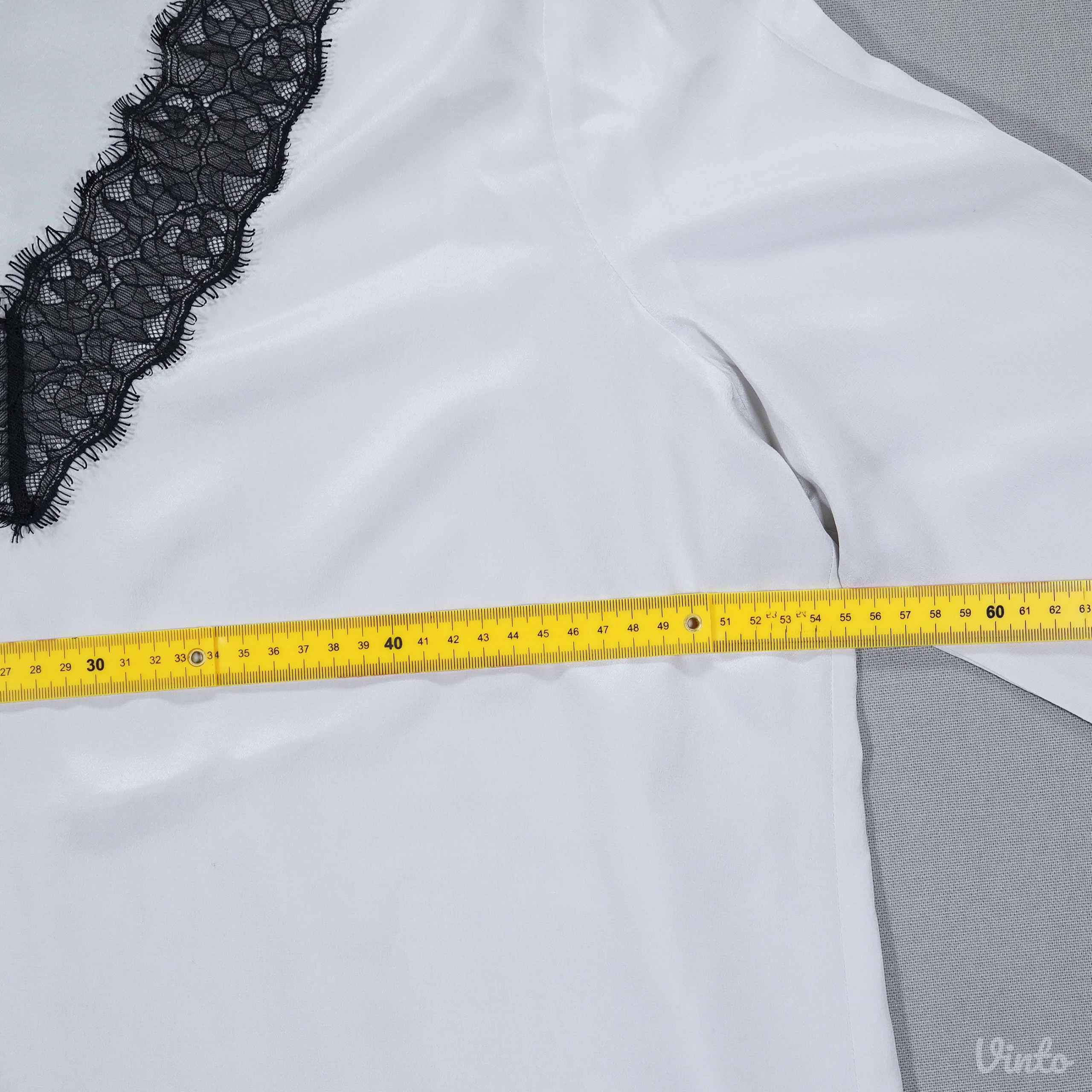 Joseph Janard bež bluza sa crnom čipkom, L/XL