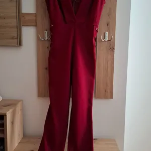 Bordo kombinezon