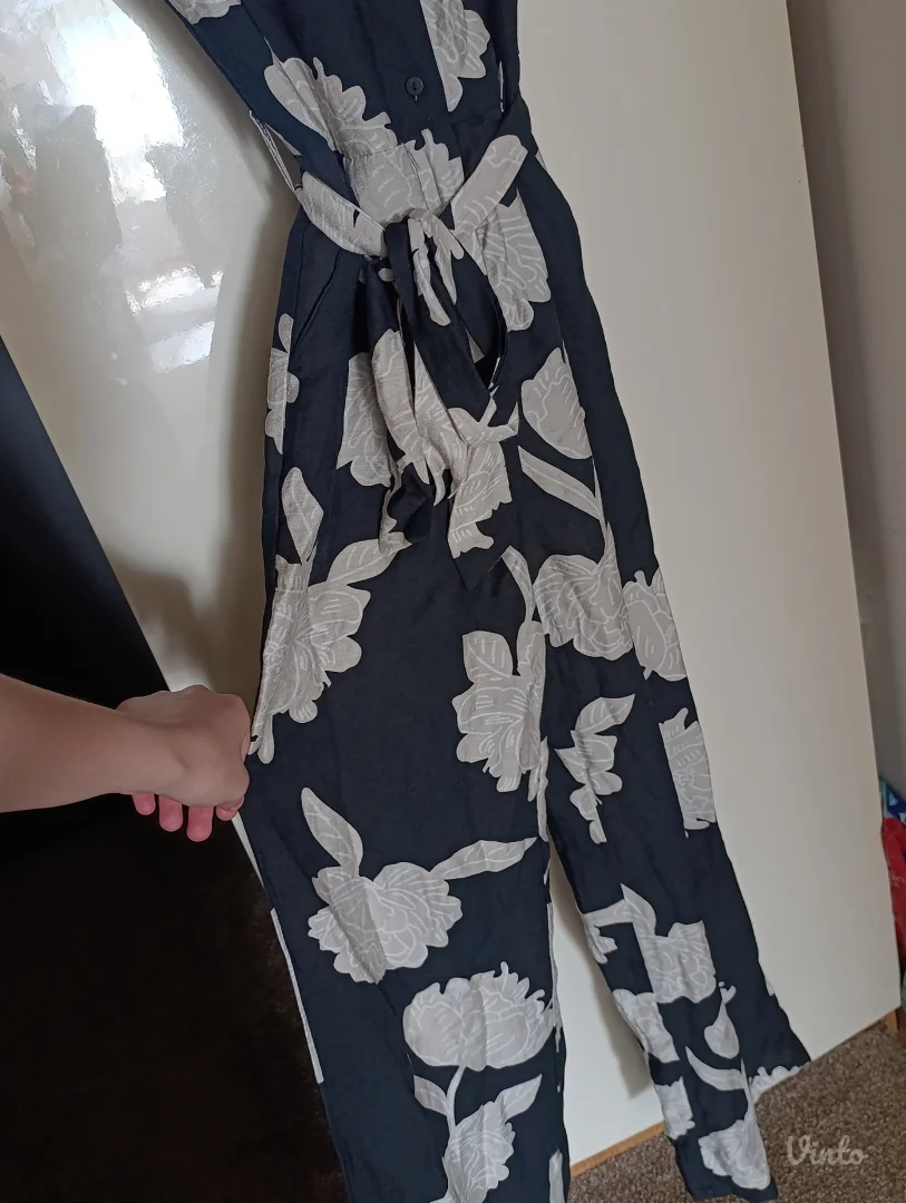 Sinsay Ženski cvetni kombinezon