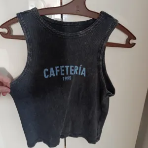 Sinsay Cafeteria crop top