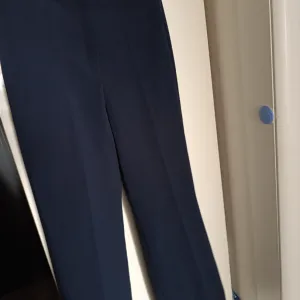 Teget ženske pantalone