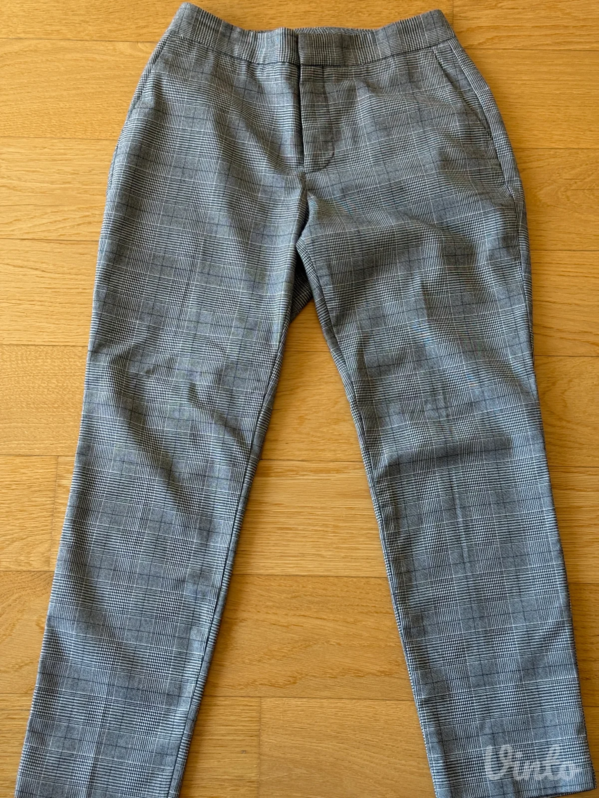 Zara karirane pantalone
