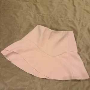 Zara mini roze suknjica