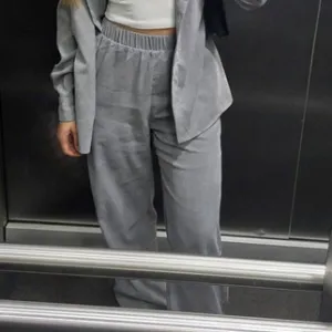 Komplet kosulja i pantalone