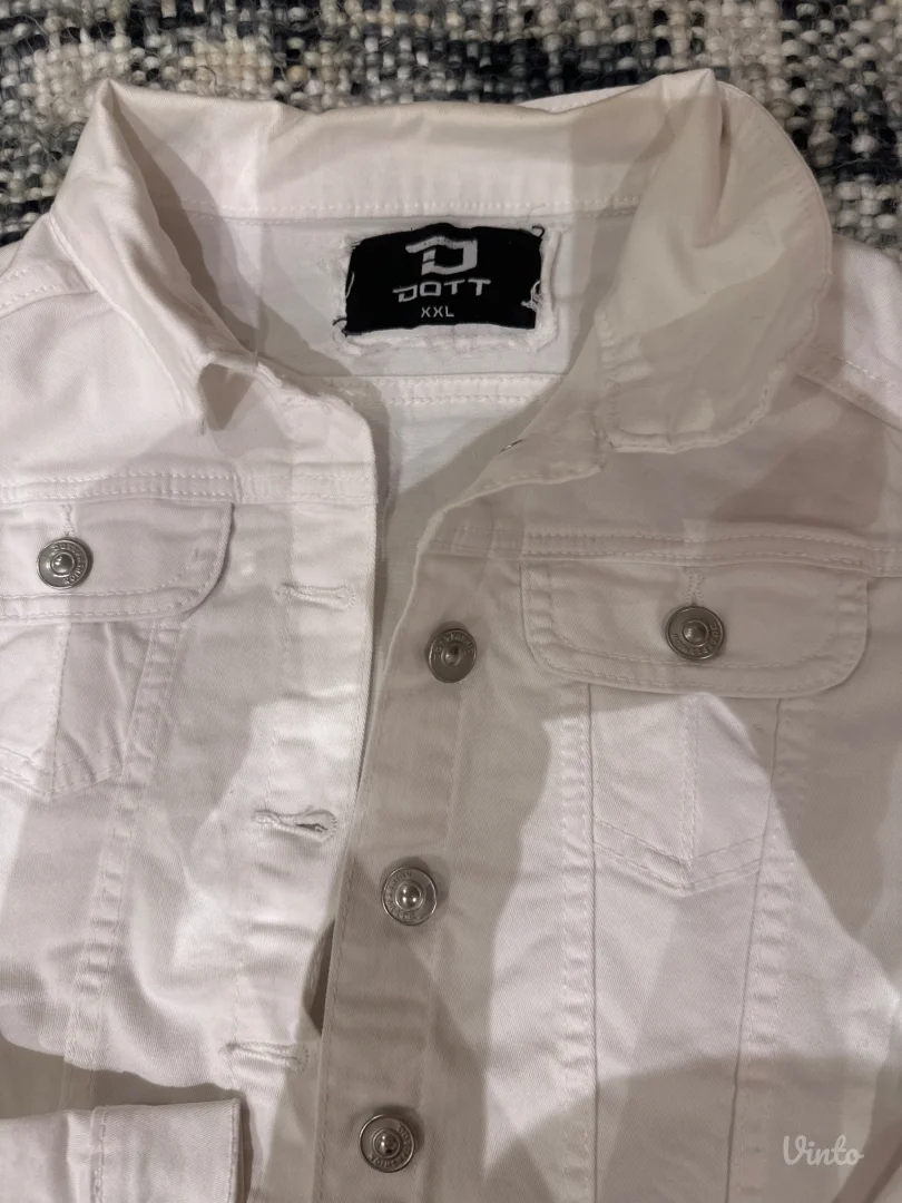 Bela ženska teksas jakna