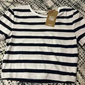 NOVO ženska majica na pruge