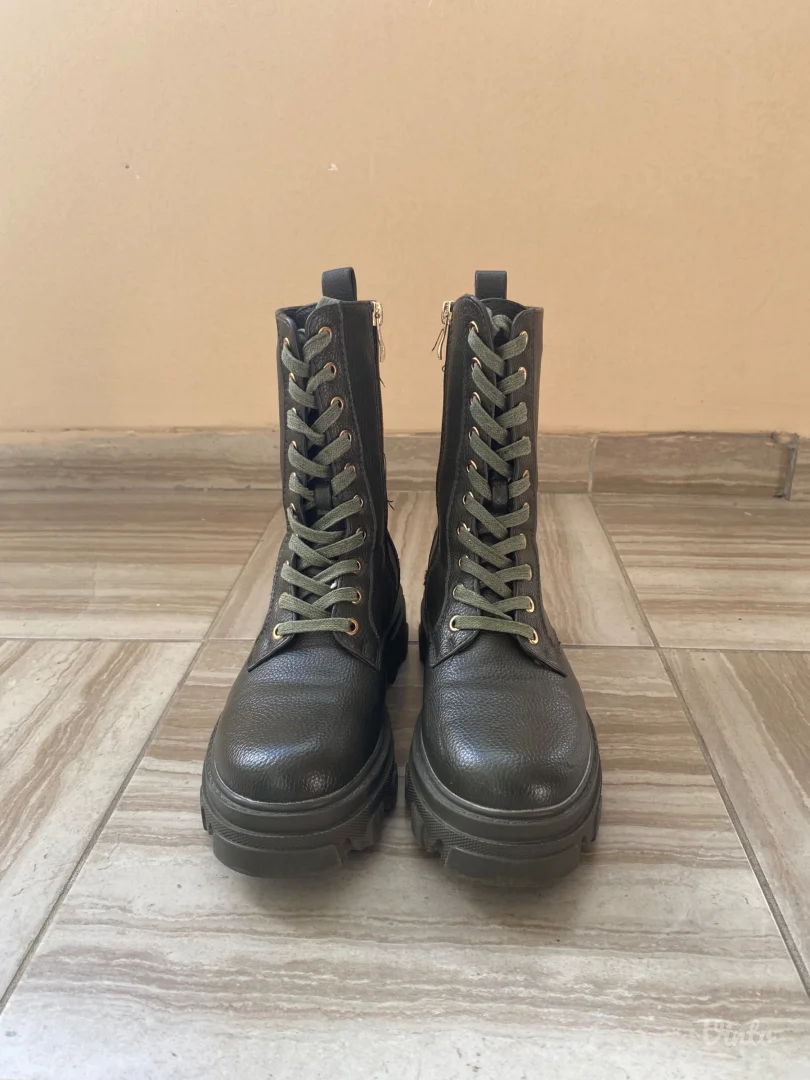 Maslinasto zelene čizme