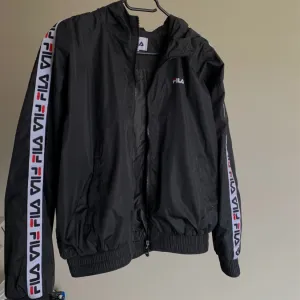 Fila jakna