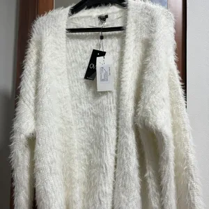 Beli džemper/kardigan