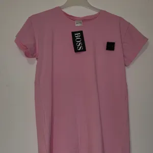 Hugo Boss - roze majica