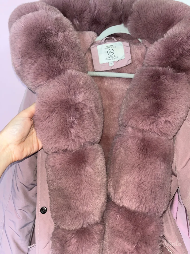 Roze parka jakna sa krznom