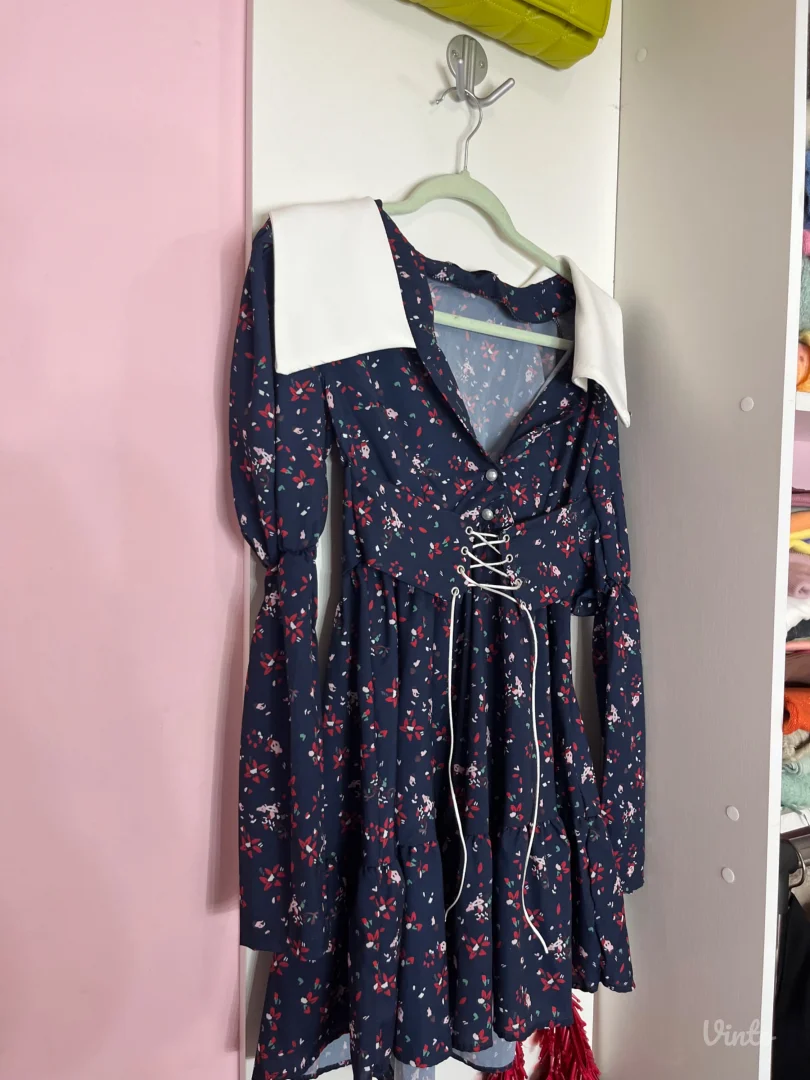 Prestiz cvetna haljina pertlanje na struku