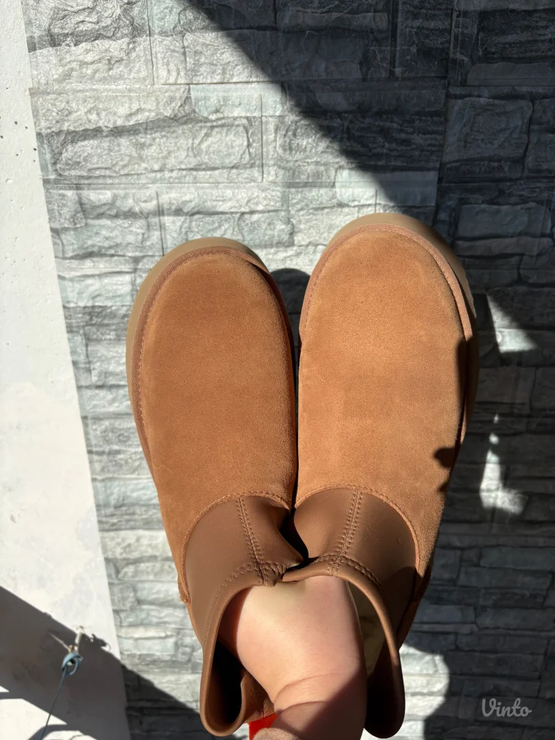 Ugg mini dipper 42