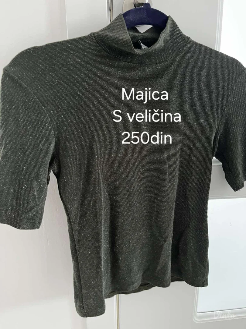 Šljokičasta majica