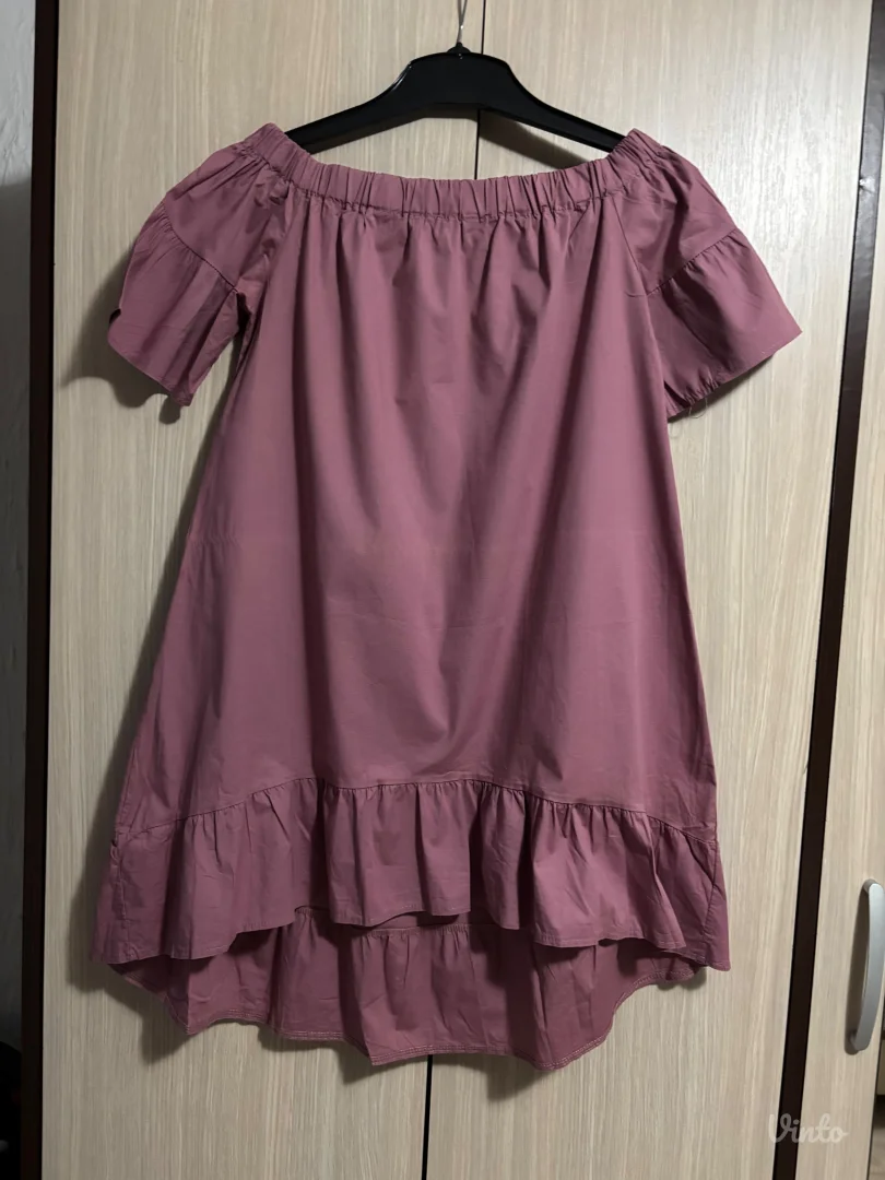 Roze off-shoulder haljina