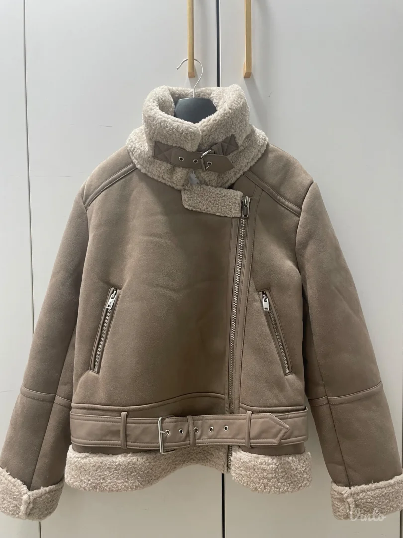 Stradivarius jakna - The Iconic Jacket