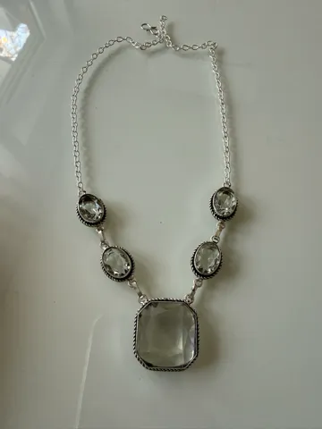 Ogrlica Beli topaz