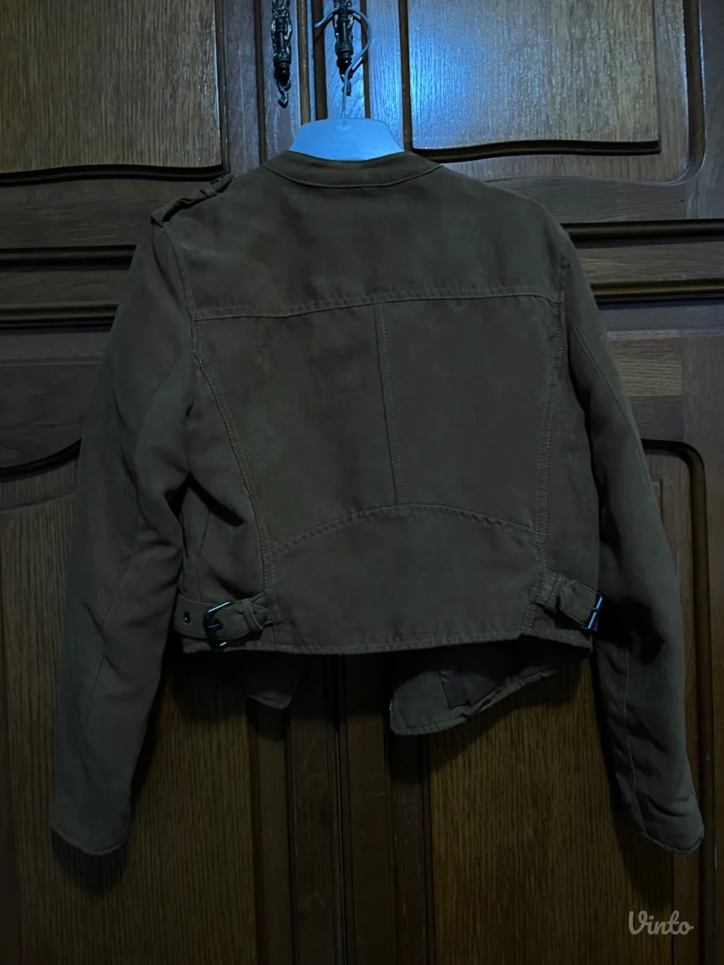 Jakna prevrnuta koža