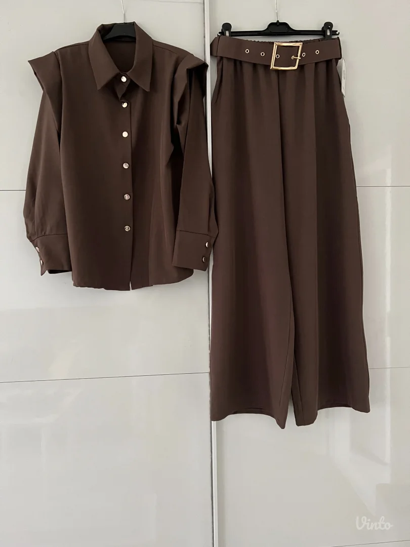 Komplet novo univerzalan