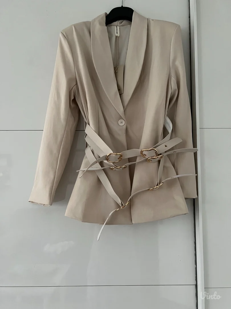 Sako novo univerzalan