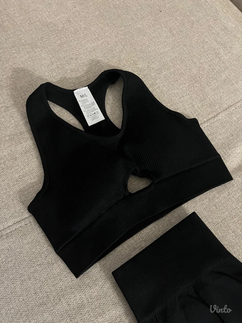 Crni komplet za trening