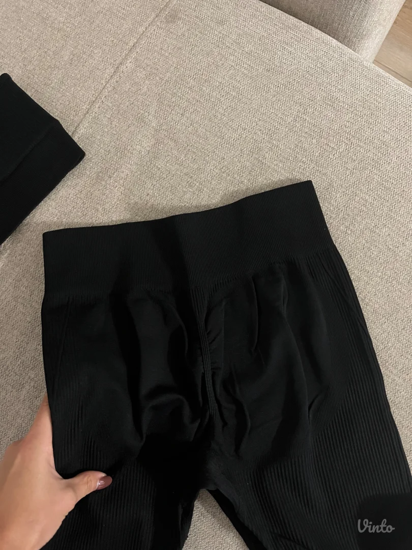 Crni komplet za trening