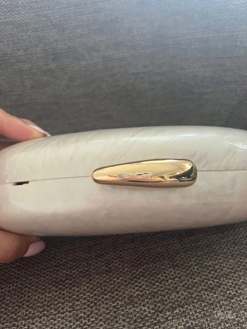 Skroz nova biserna torba