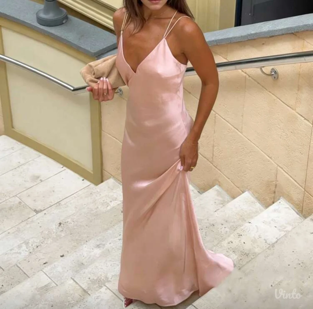 Roze haljina sa etiketom