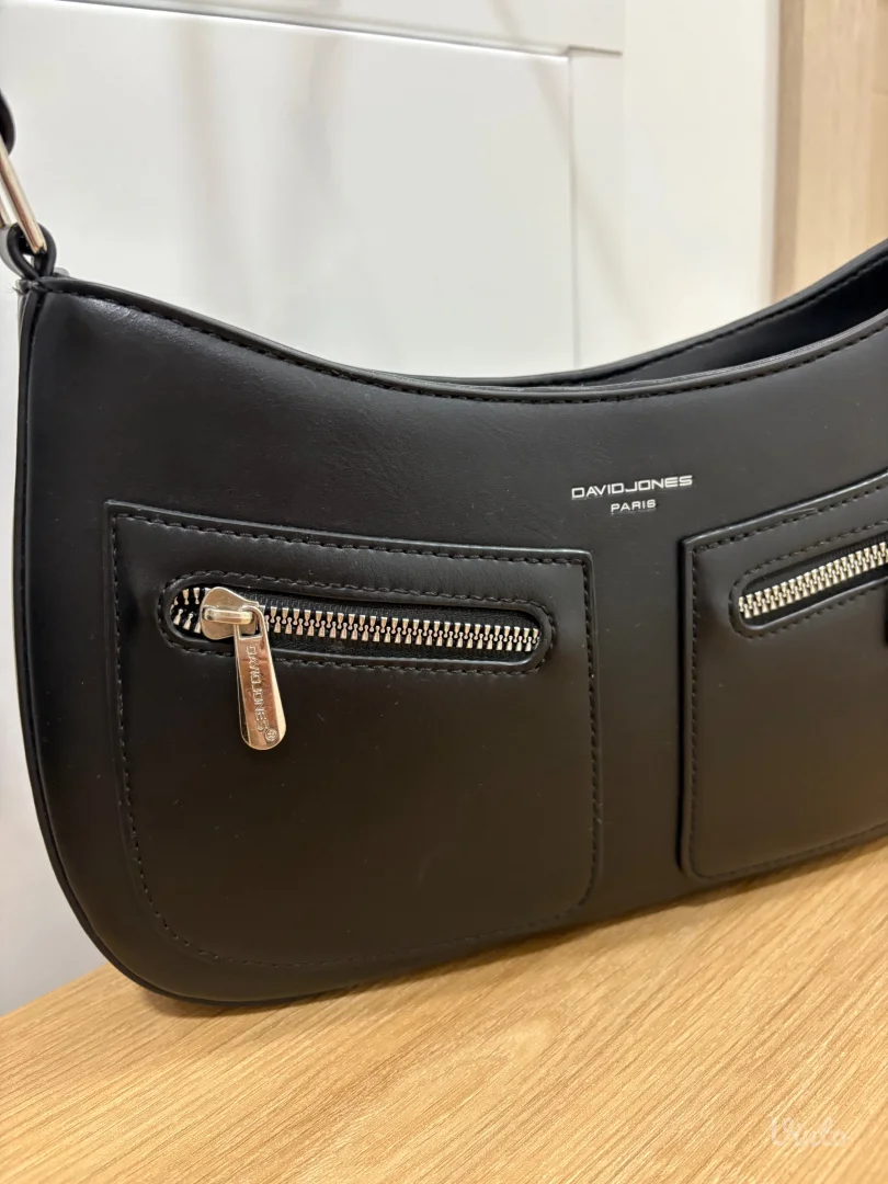 David Jones crna torba