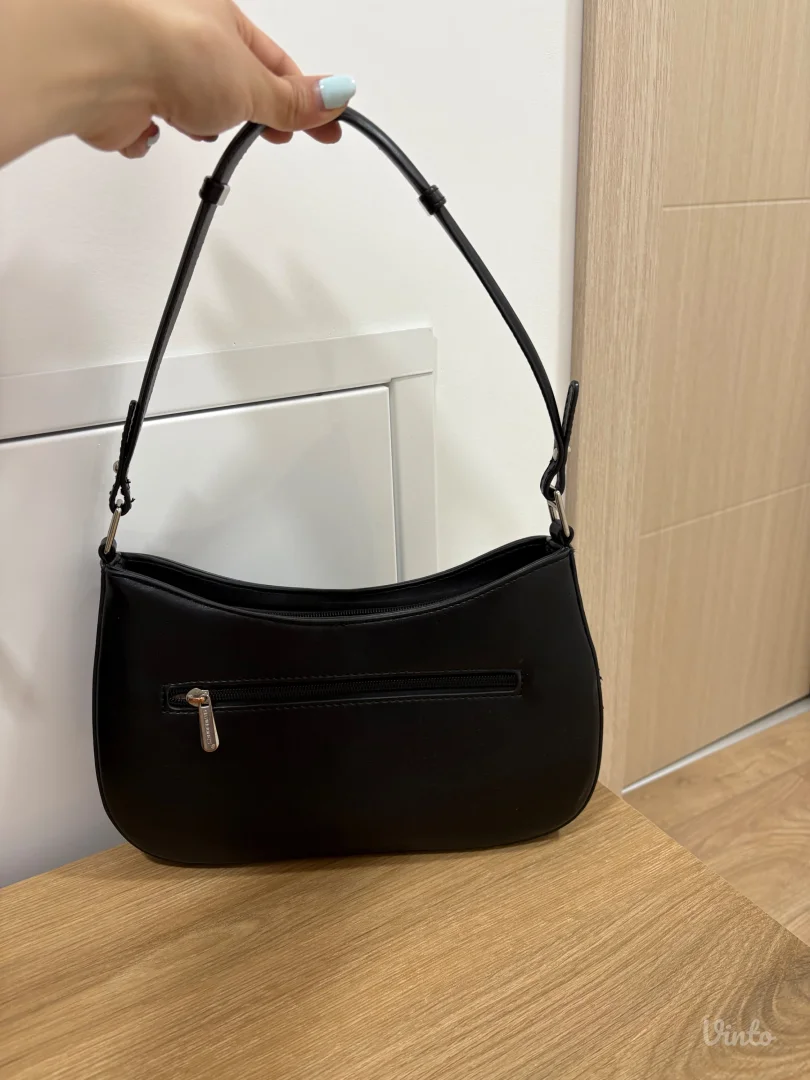 David Jones crna torba