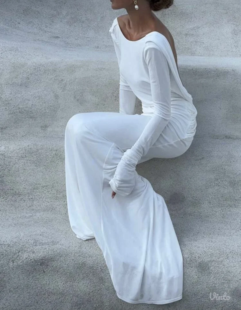 Ženstvena bela haljina