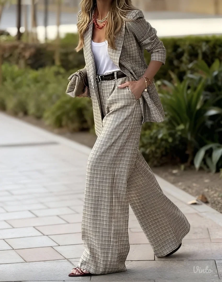 Karirano odelo sa etiketom