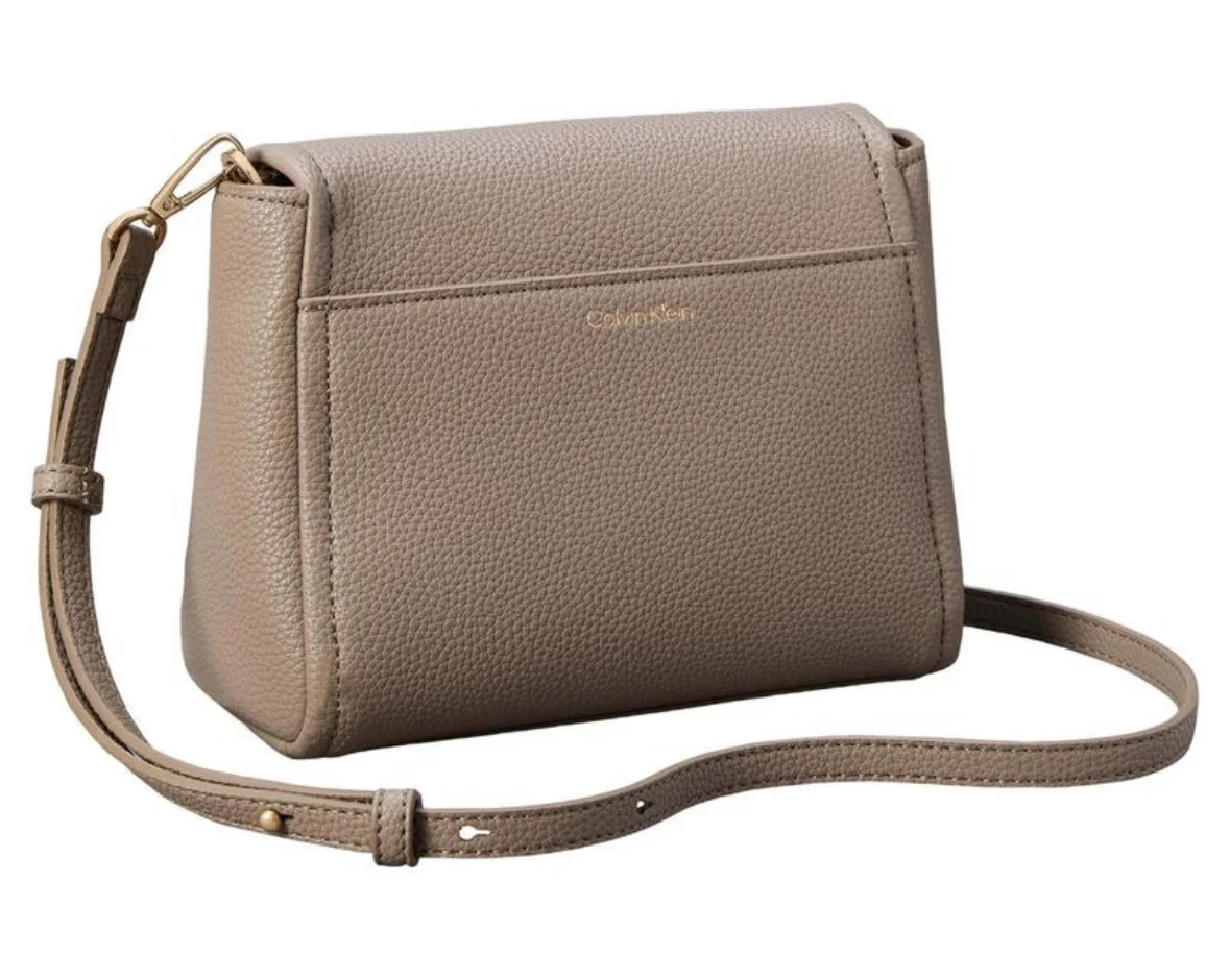 Calvin Klein torba sa etiketom
