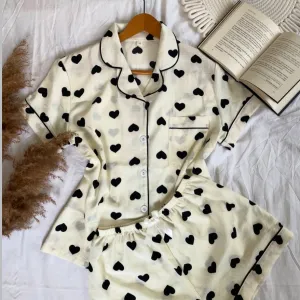 Ženska pidžama sa etiketom