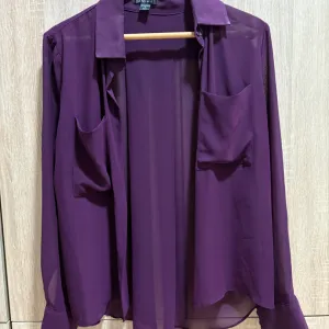 Prolećna bordo košulja