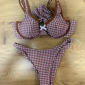 Skroz novi karirani kupaći