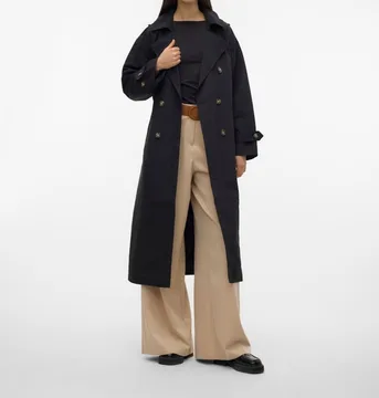 Vero Moda crni mantil sa etiketom