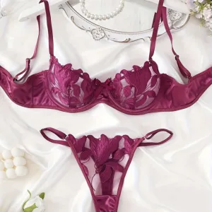 Ženski veš sa etiketom