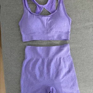 Roze komplet za trening