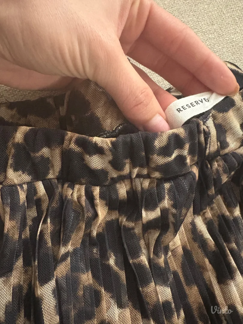 Reserved suknja skroz nova