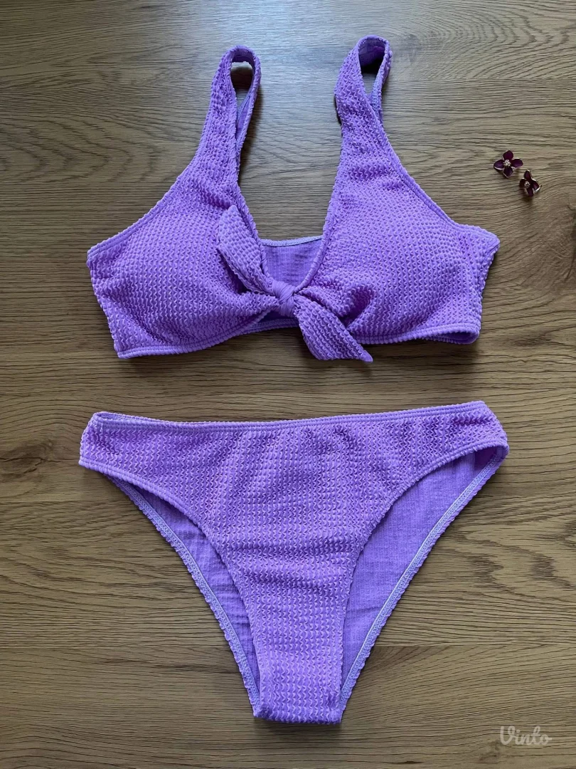 Skroz novi ljubičasti kupaći