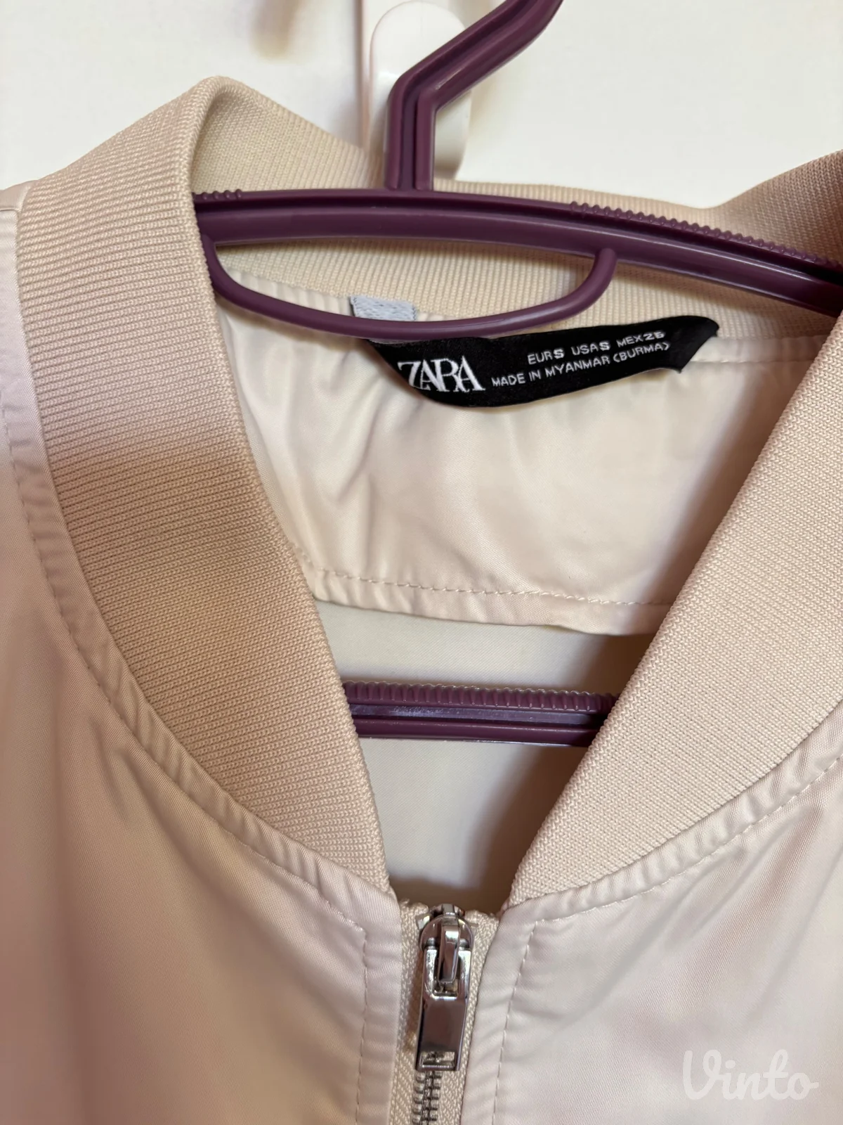 Svileni bomber jacket iz Zare