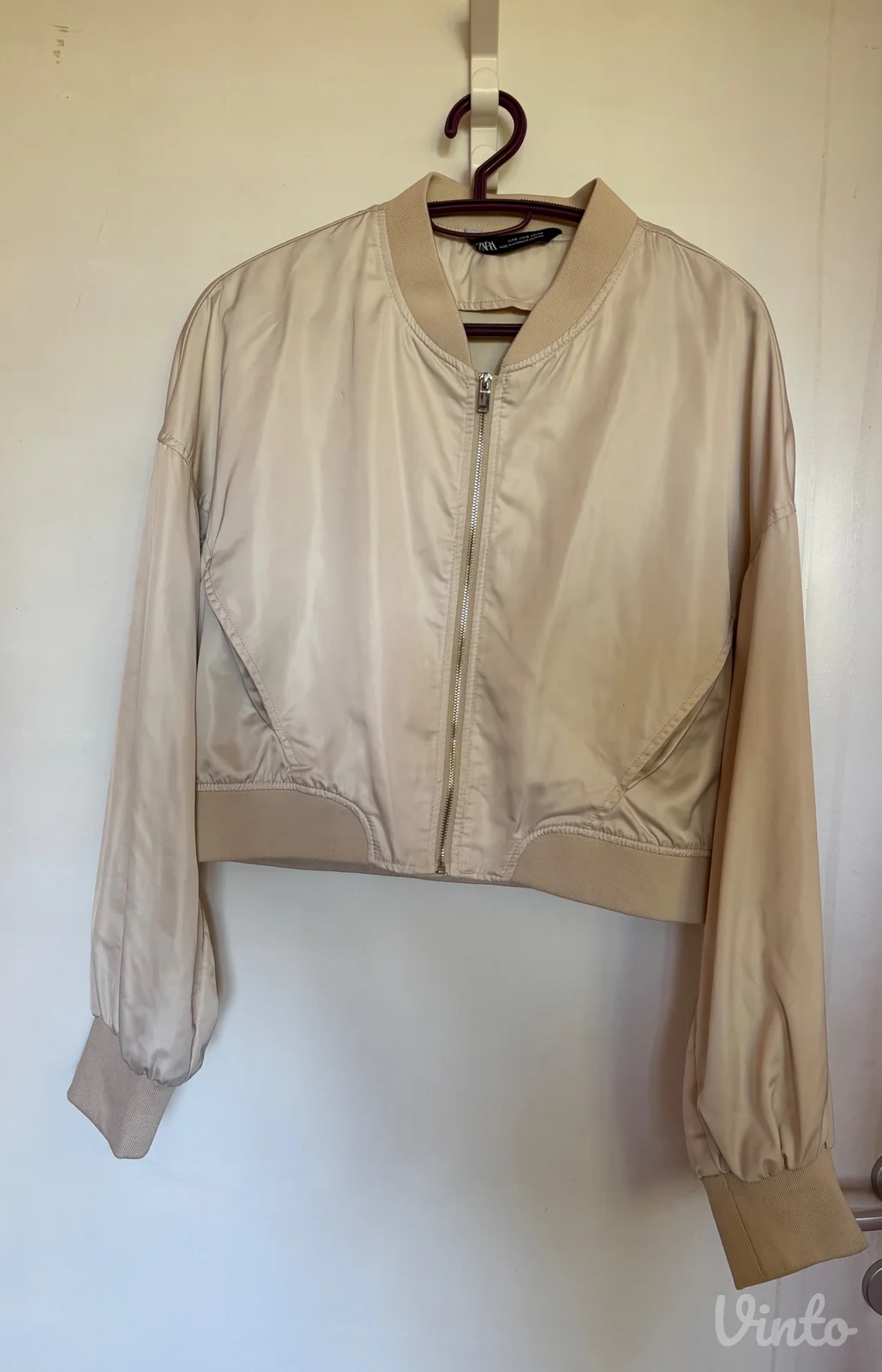 Svileni bomber jacket iz Zare