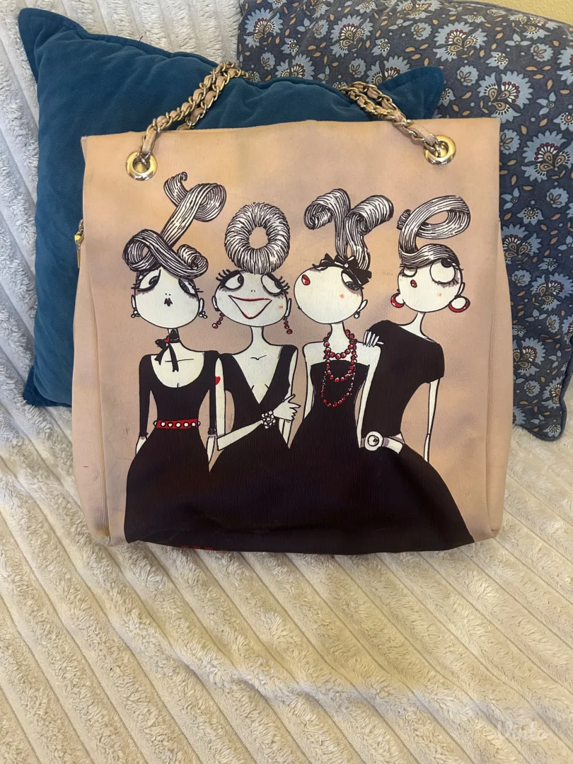 Love Moschino prelepa original torba