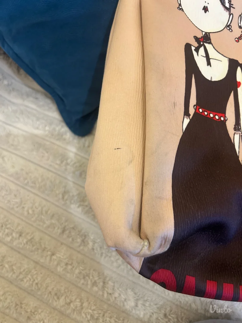 Love Moschino prelepa original torba