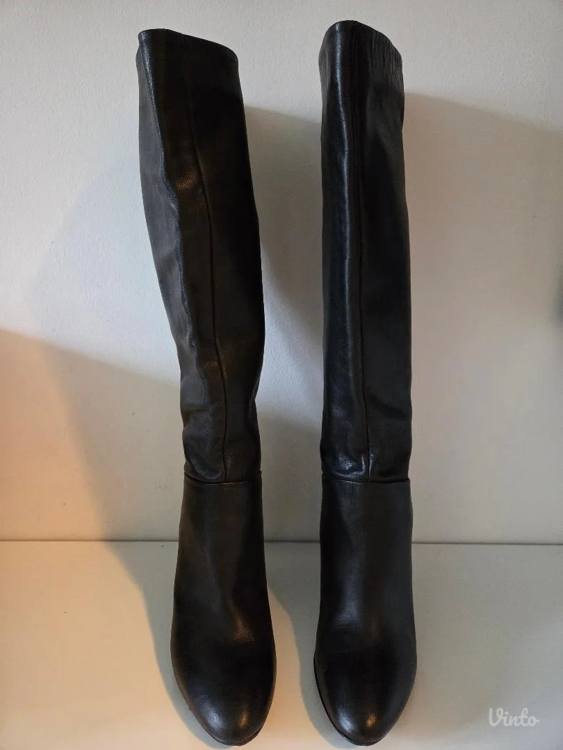 STRADIVARIUS crne cizme do kolena